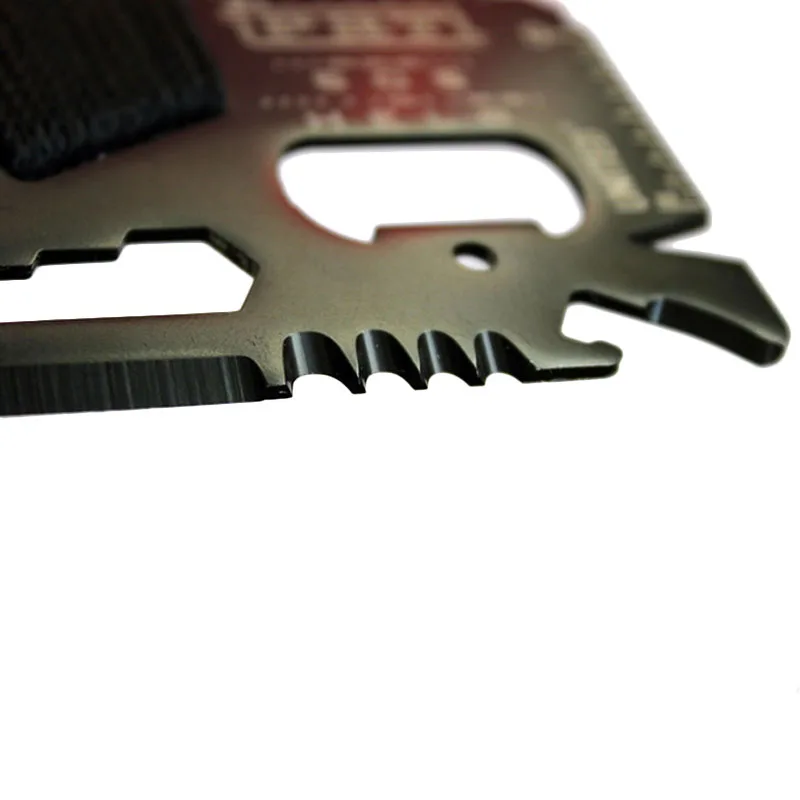 EDC بطاقة الائتمان متعددة الوظ - مراجعة Multitool Credit Card وسعره