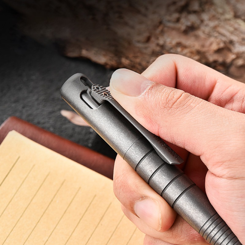 قلم تيتانيوم تكتيكي للبقاء في  - مراجعة Pen Tactical Glass وسعره